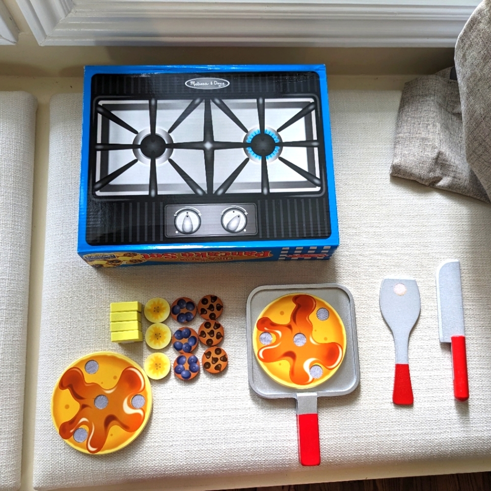 Melissa & Doug "Flip and Serve Pancake Set"